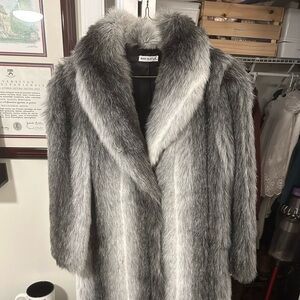 *READ FULL DESCRIPTION* - Vintage JCPenney Faux Fur Coat (age-related damage)